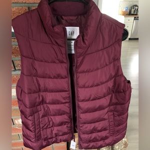 Raspberry Gap vest. NWT.